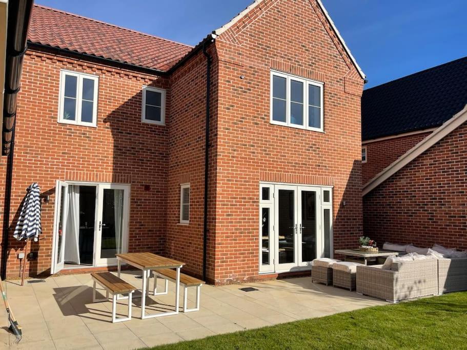 Stunning! Beautiful Contemporary Property In Holt, Norfolk Holt  Ngoại thất bức ảnh